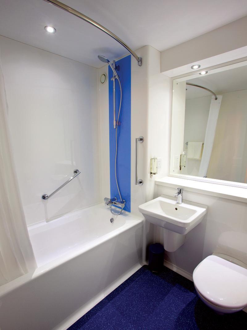 Travelodge Newcastle Seaton Burn Extérieur photo